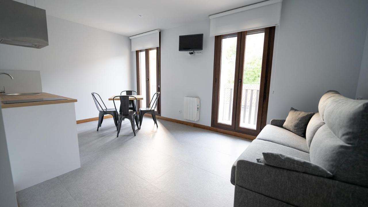 Apartamentos Puerta De Occidente Cornellana Luaran gambar