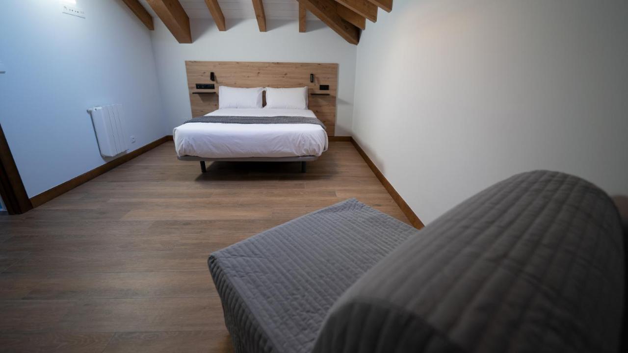 Apartamentos Puerta De Occidente Cornellana Luaran gambar